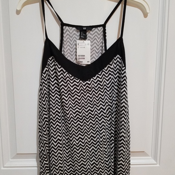 NEW H&M Chevron Racerback Tank - Picture 3 of 5